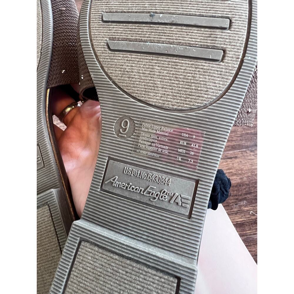 NEW American Eagle Sandals Slip On Brown Slides Flats Wide Strap Womens Size 9 - Picture 4 of 5